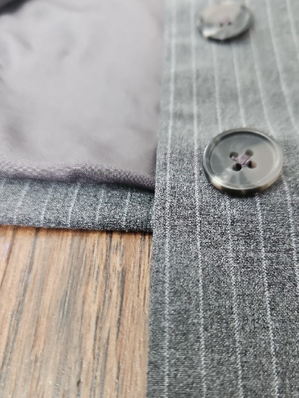 Old Navy Gray Pinstripe Vest, Size Medium - Picture 9 of 9